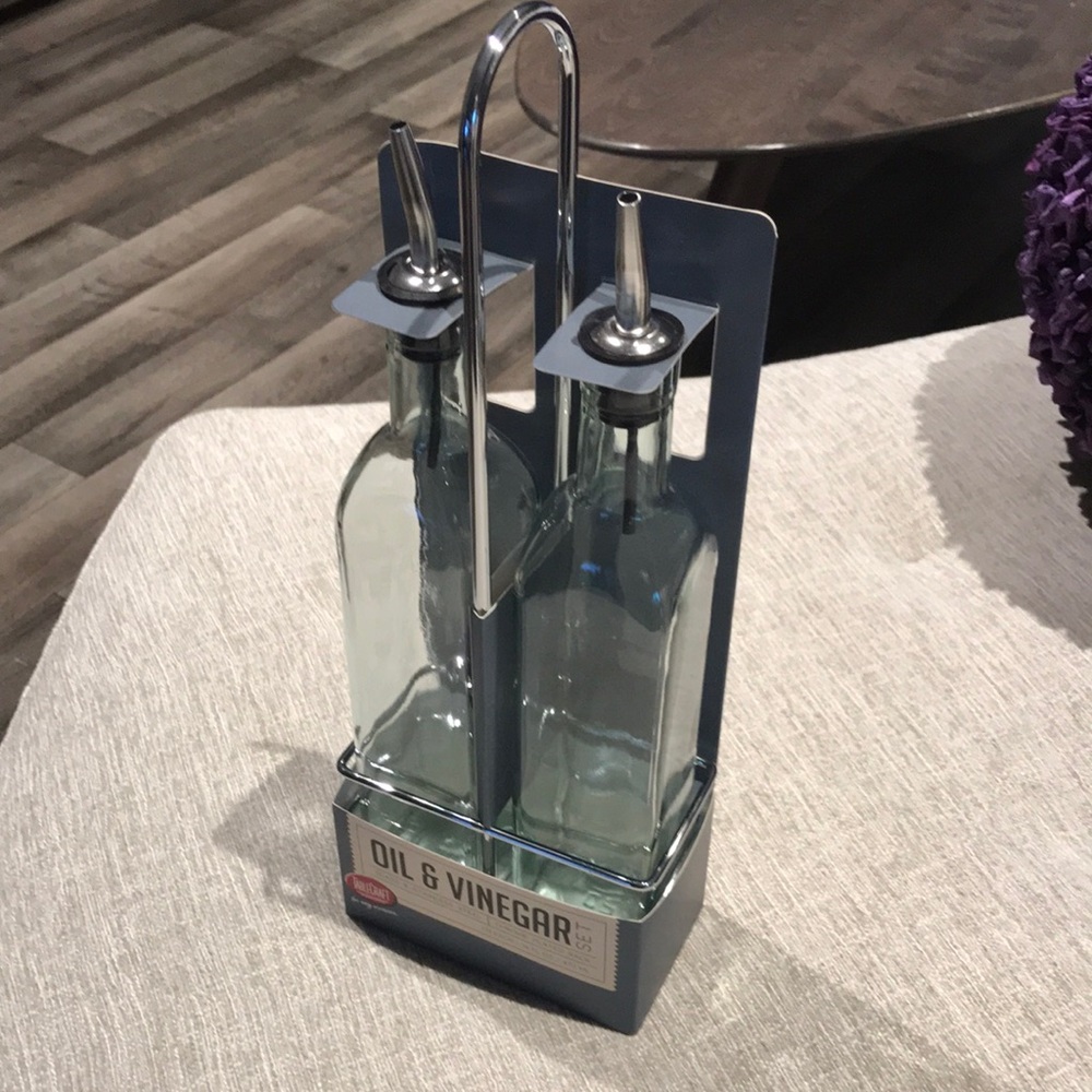 TableCraft Glass and Stainless Steel with Chrome Plated Rack Oil & Vinegar Set